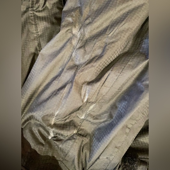 Alpine Design Black Performance Jacket with Insulated Hood - Picture 9 of 9